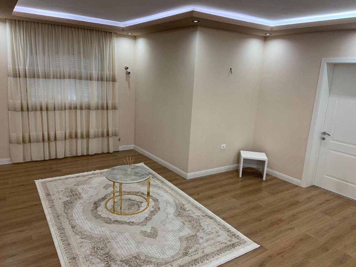 Vila Qyteza Корча Екстер'єр фото